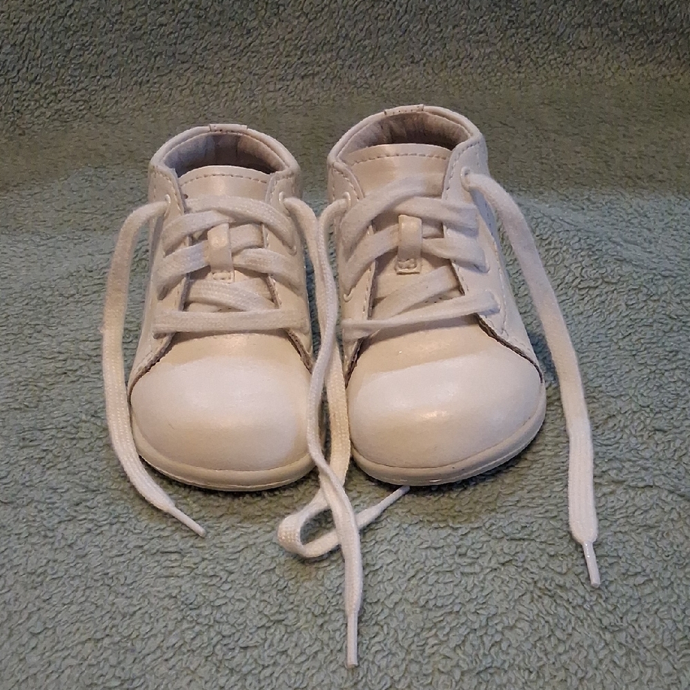 Stride Rite Cream Baby Walker Shoes